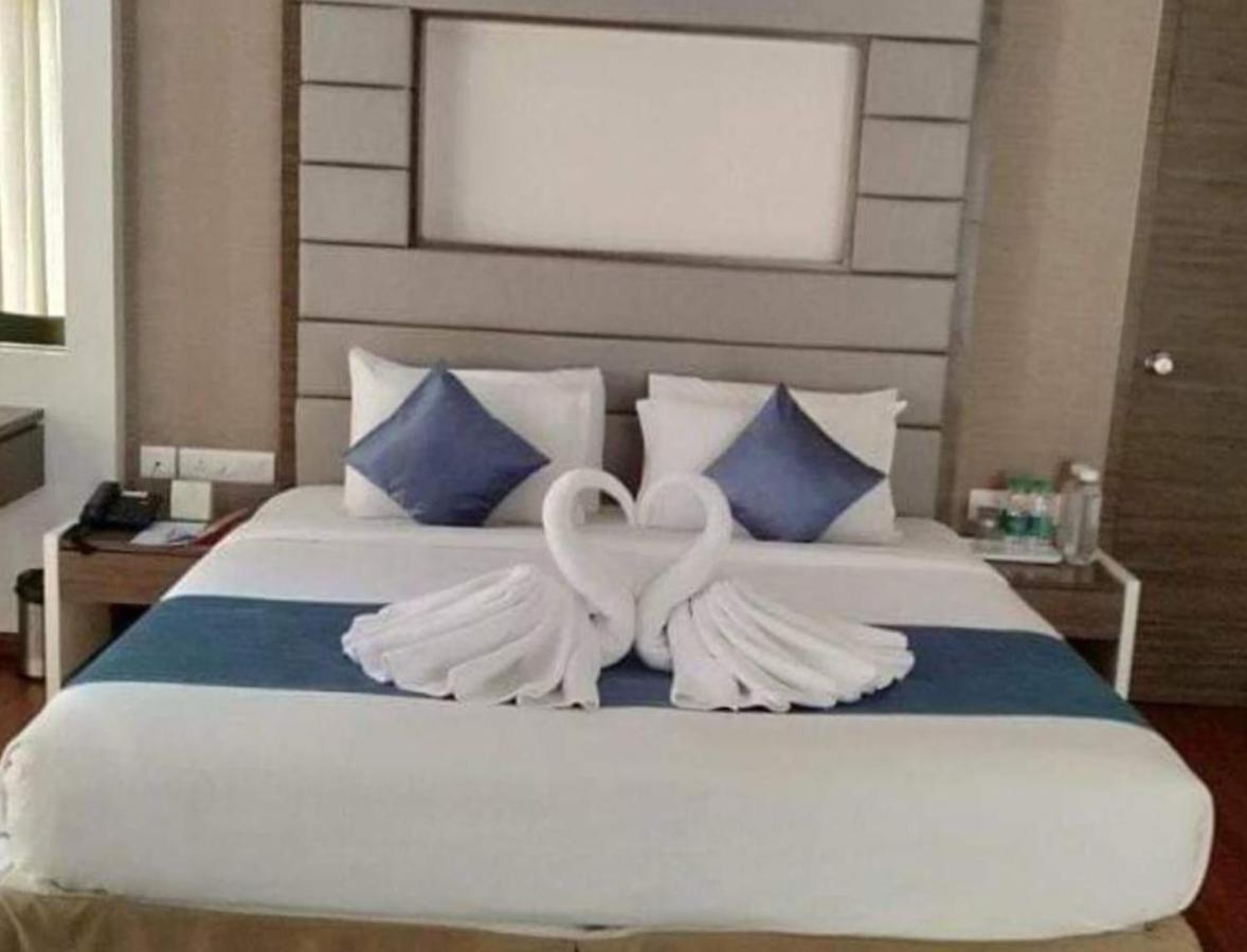 Hotel cozy cave Nuova Delhi Esterno foto