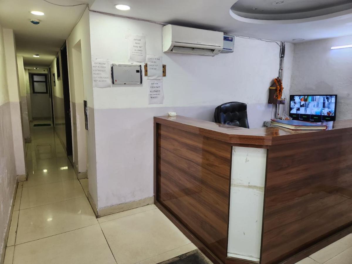 Hotel cozy cave Nuova Delhi Esterno foto